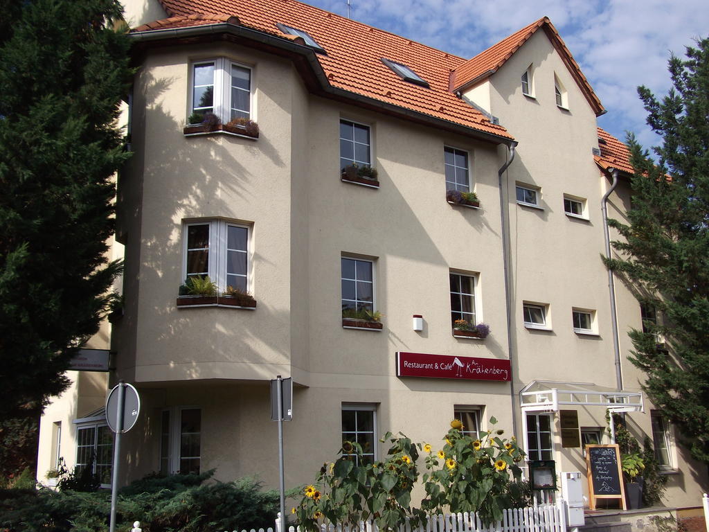 Halle  Pension & Cafe Am Kraehenberg מראה חיצוני תמונה